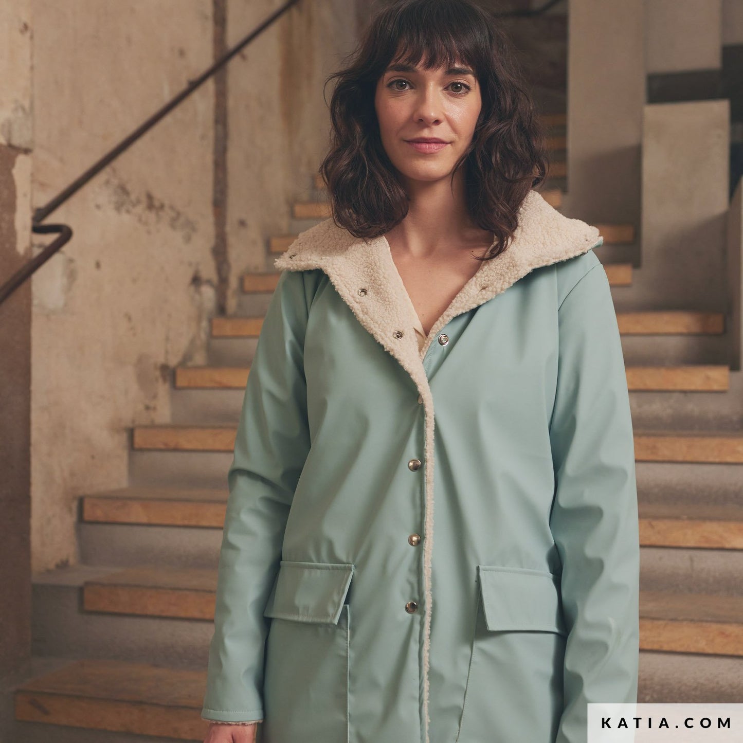 Tela RAINCOAT SOLID COLOR Gray Mist de KATIA